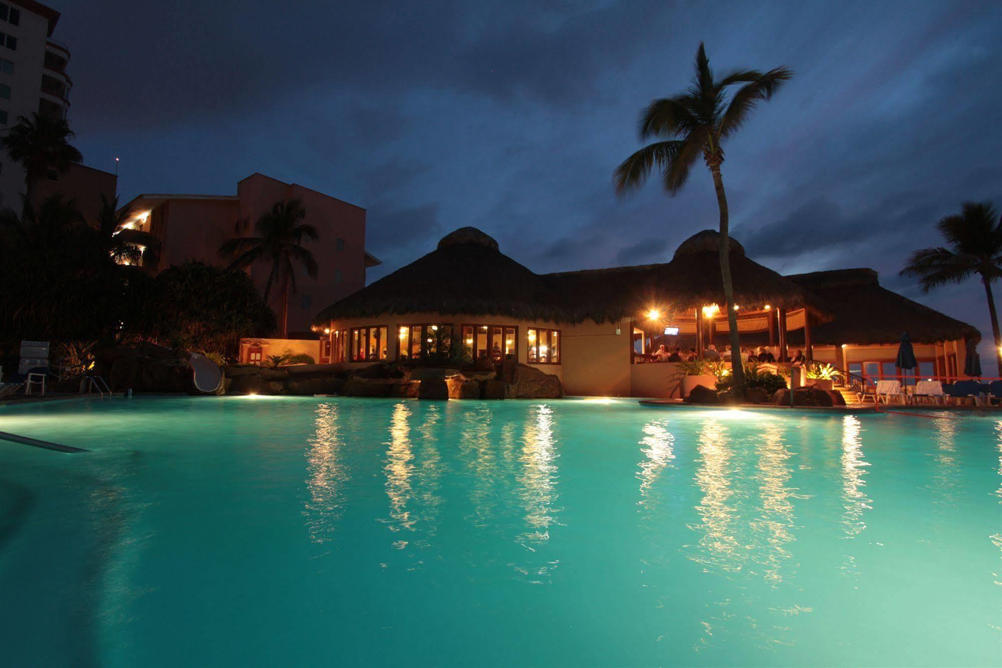 Torres Mazatlan Hotel Exterior photo