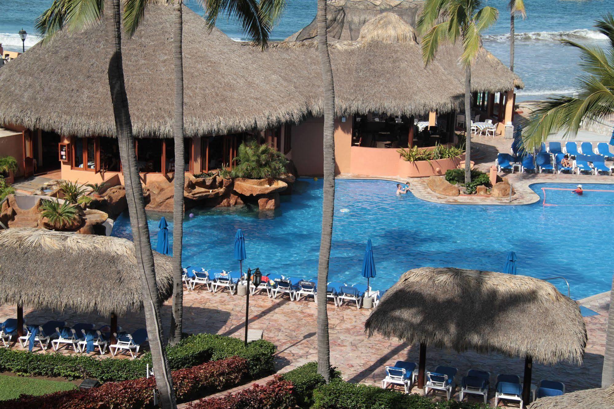 Torres Mazatlan Hotel Exterior photo
